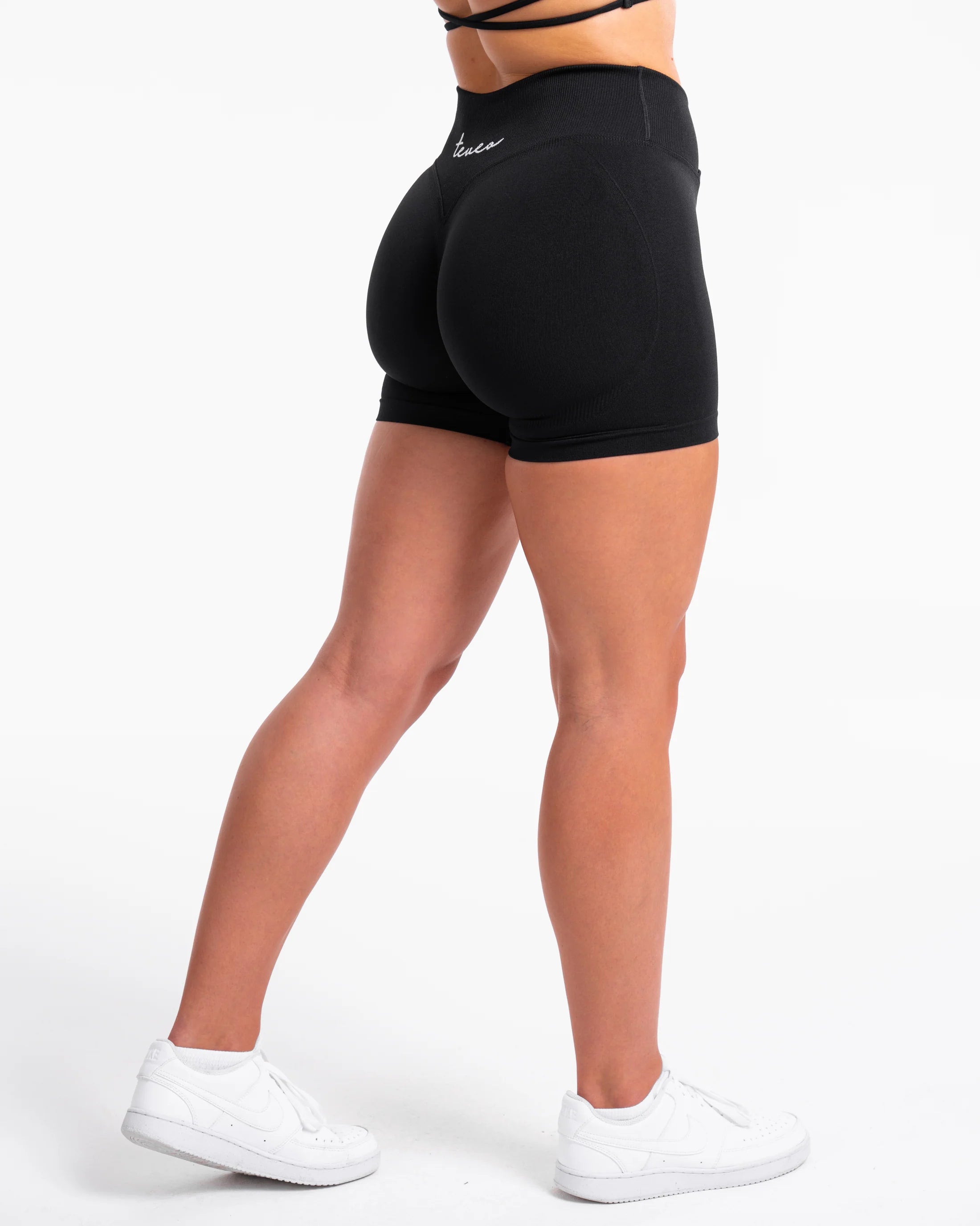 TEVEO V-Shape Şort
