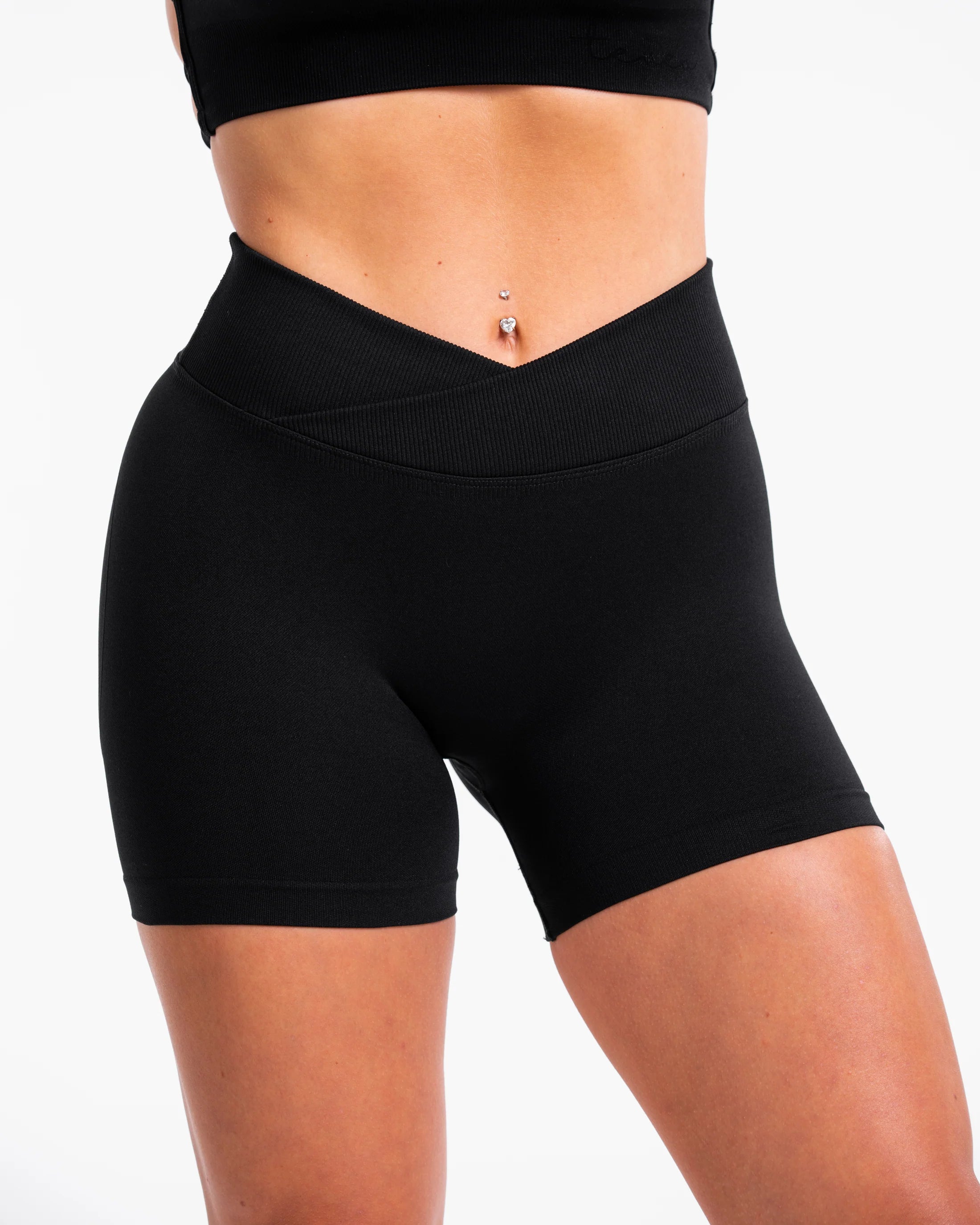 TEVEO V-Shape Şort