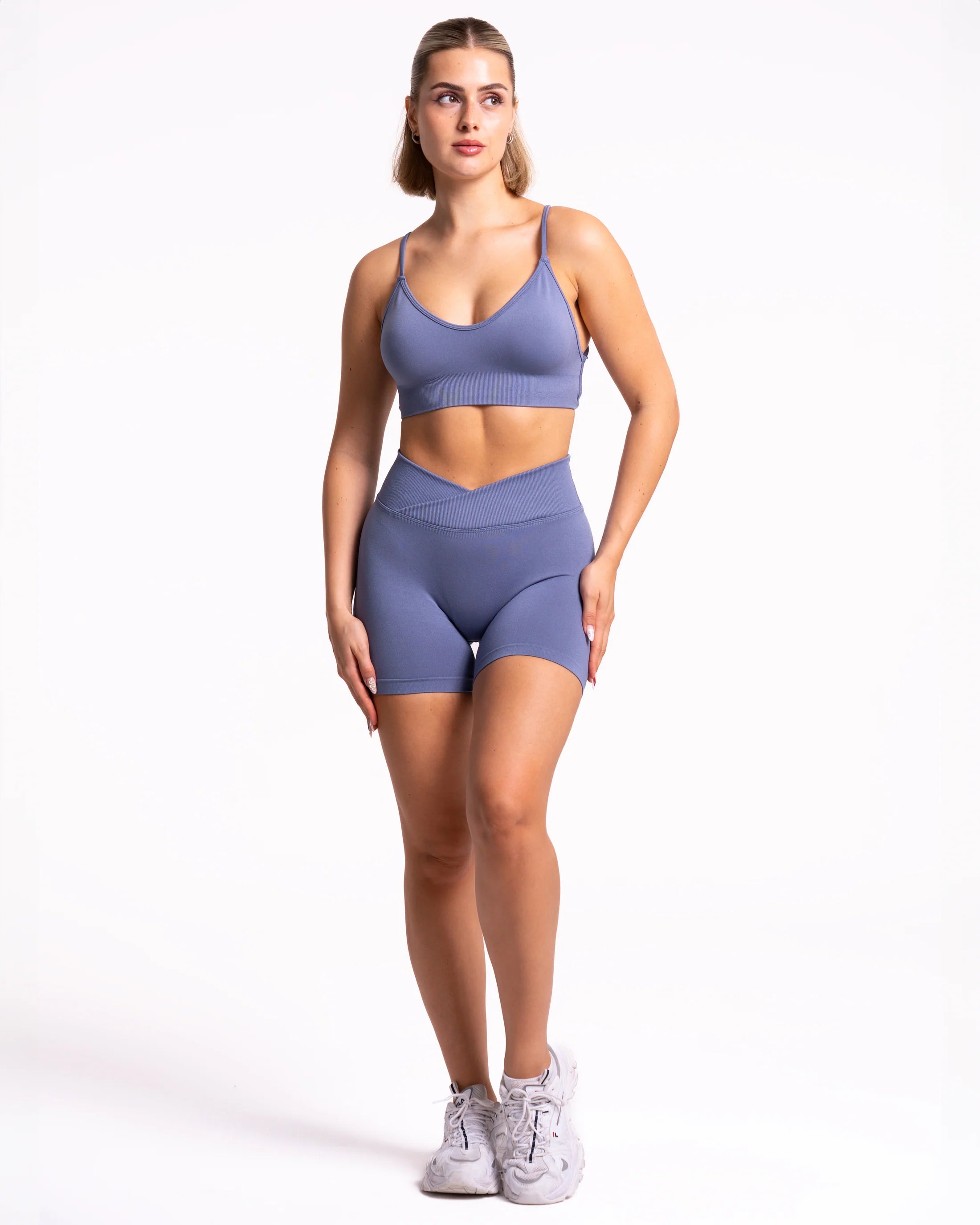 TEVEO V-Shape Şort